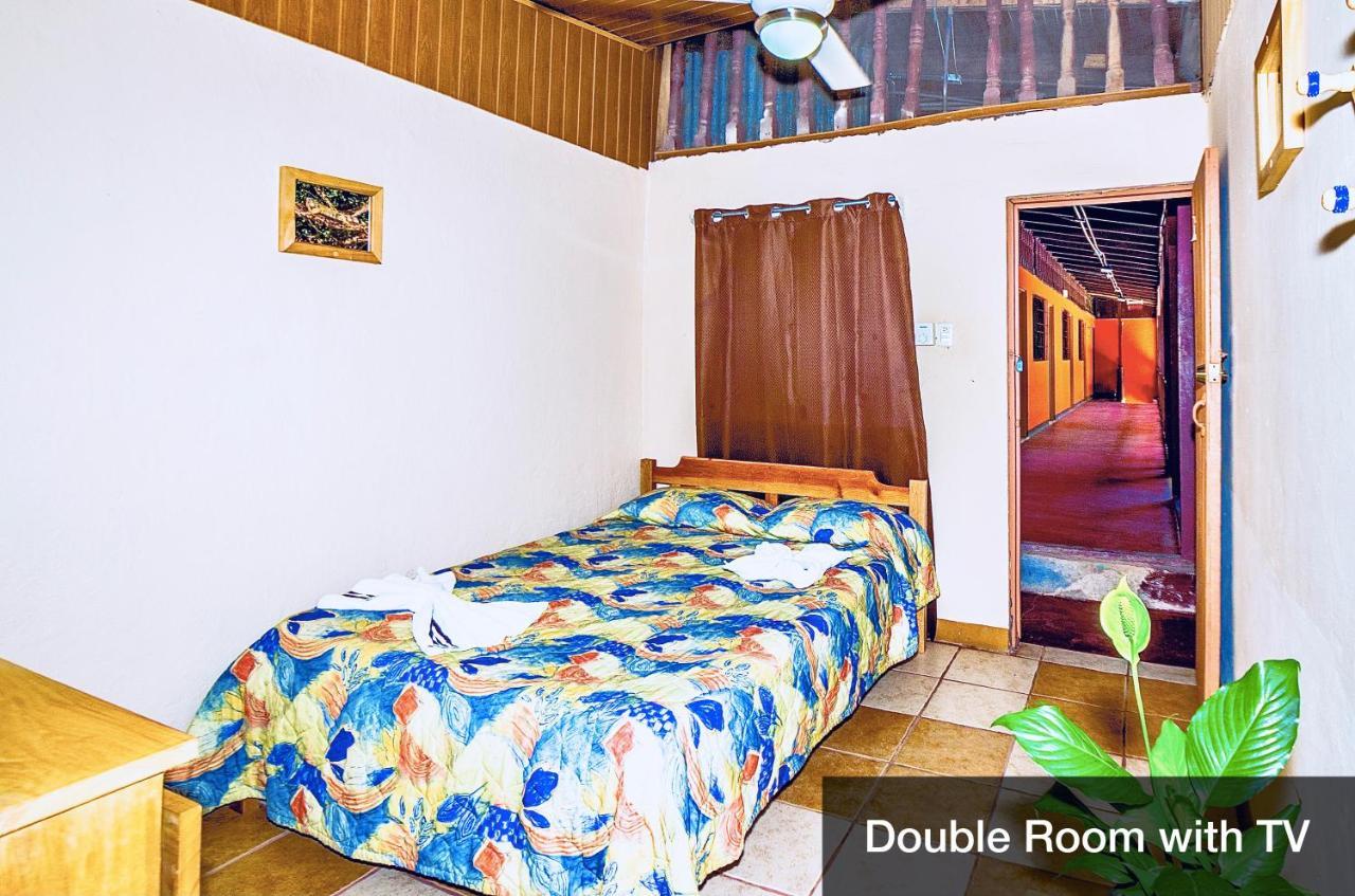 Blue Iguana Hotel Sámara Eksteriør billede